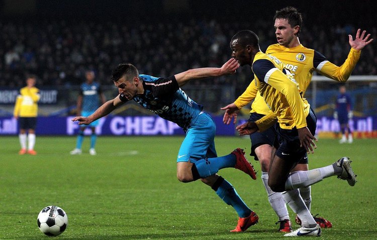 一个健康的 一个健康的